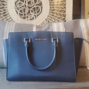 100% Michael Kors navy bag